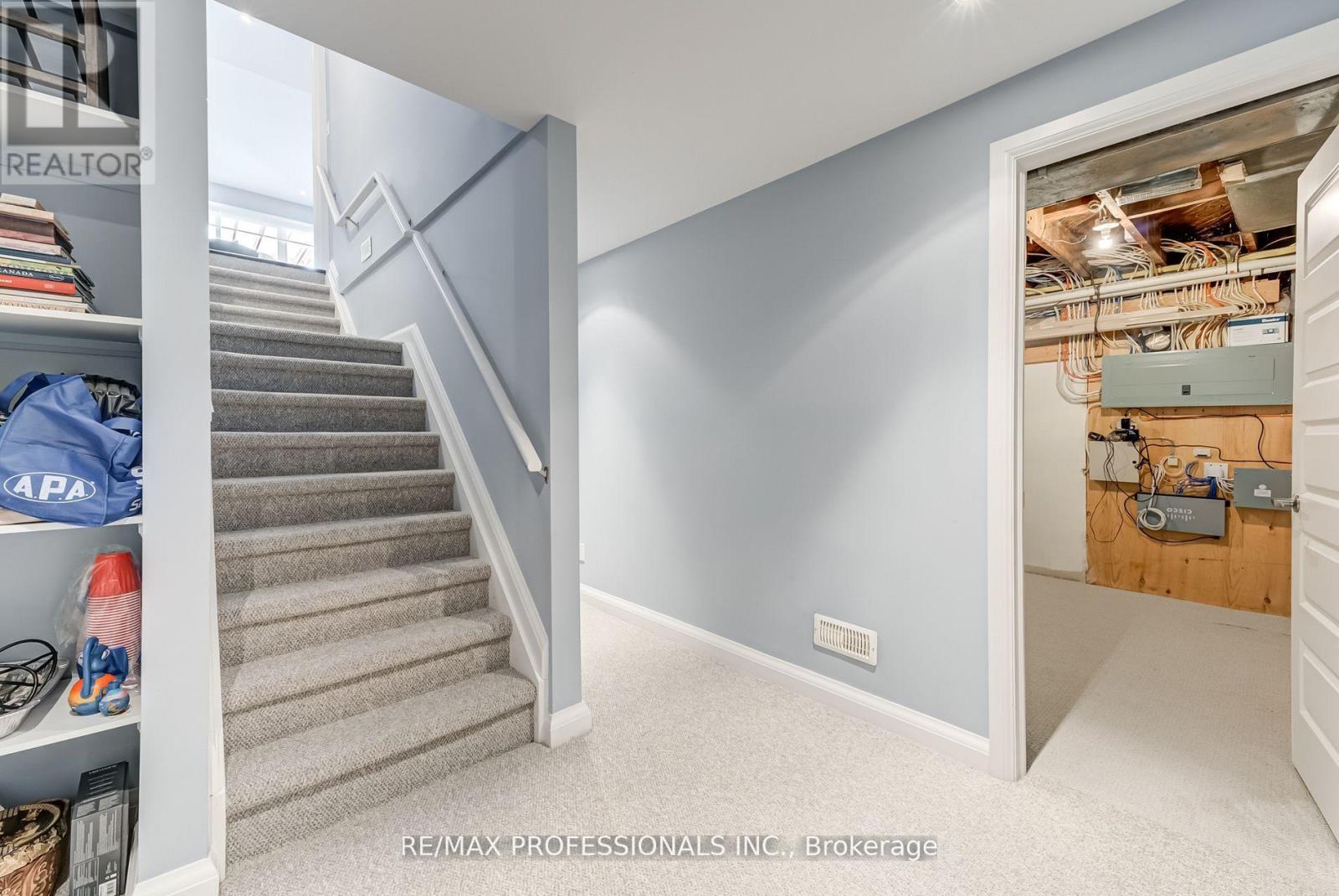 372 Silverthorn Avenue, Toronto, Ontario  M6M 3G9 - Photo 37 - W12181531