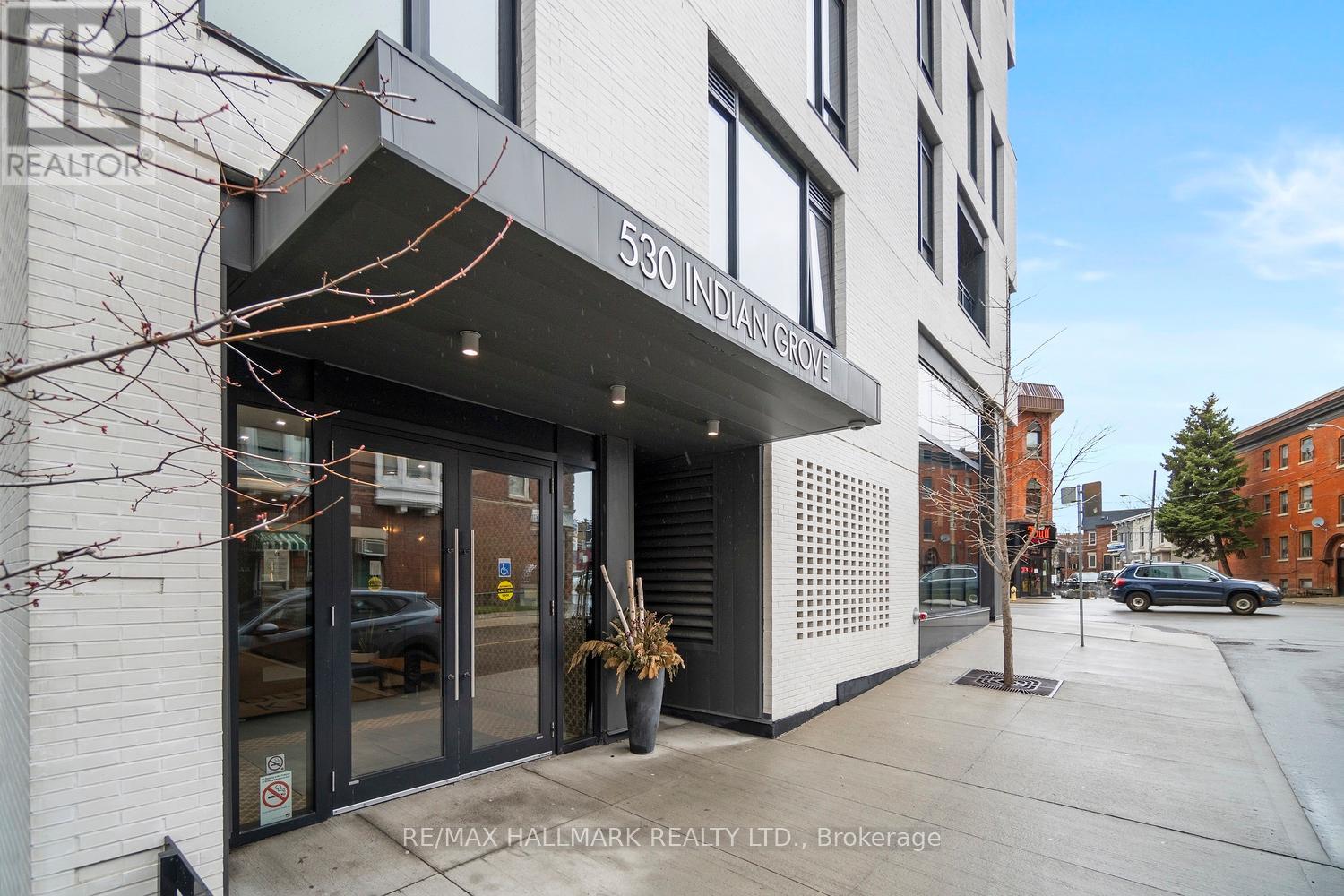 517 - 530 Indian Grove, Toronto, Ontario  M6P 0B3 - Photo 16 - W12181548
