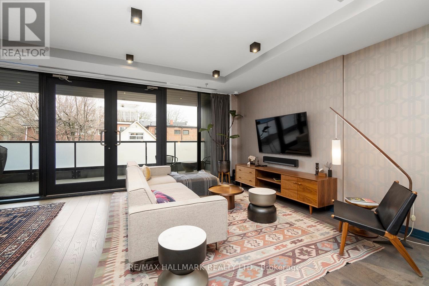 517 - 530 Indian Grove, Toronto, Ontario  M6P 0B3 - Photo 9 - W12181548