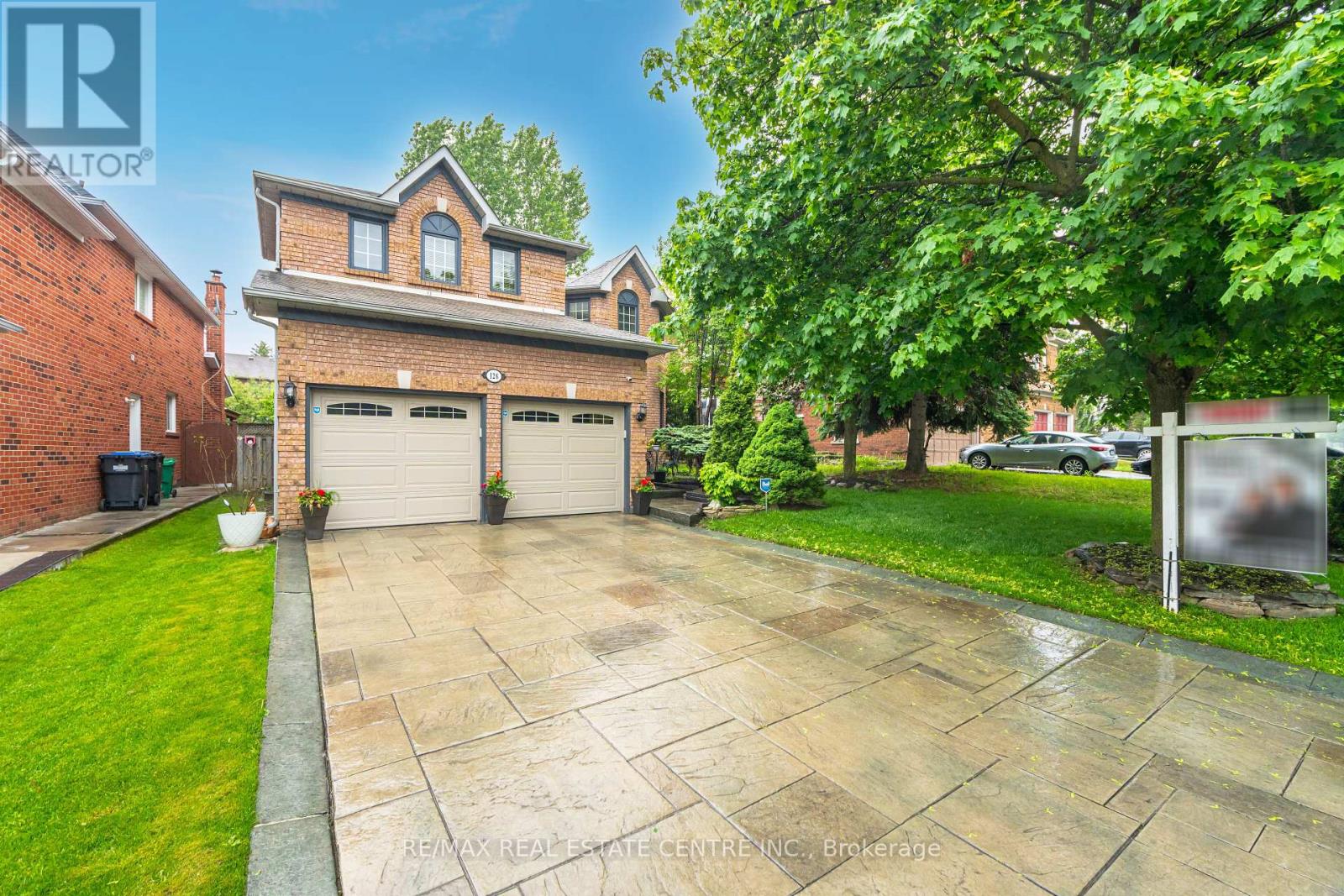 126 EAGLERIDGE DRIVE, Brampton, Ontario
