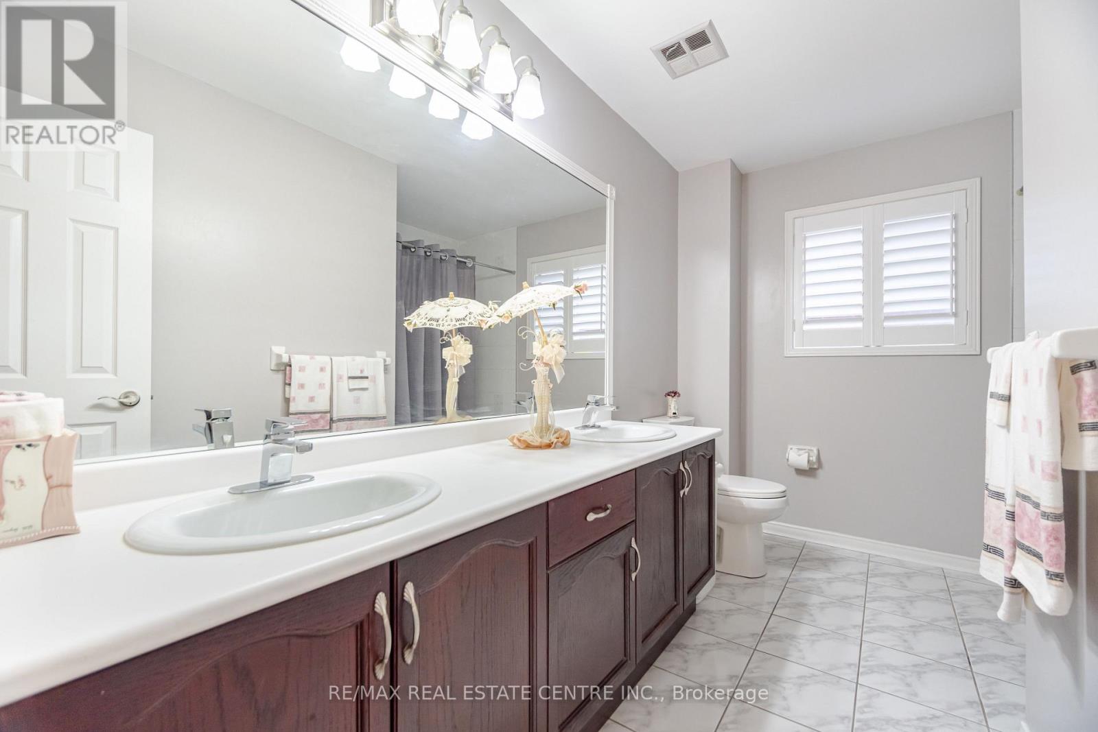 126 Eagleridge Drive, Brampton (Sandringham-Wellington), Ontario  L6R 1E3 - Photo 44 - W12181560