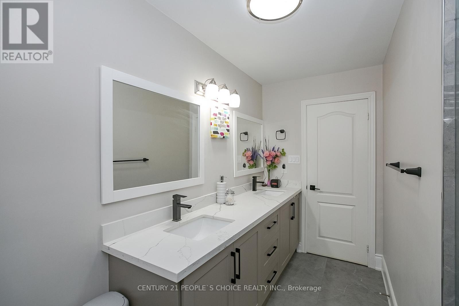 37 Deerglen Drive, Brampton (Sandringham-Wellington), Ontario  L6R 1M3 - Photo 30 - W12181568
