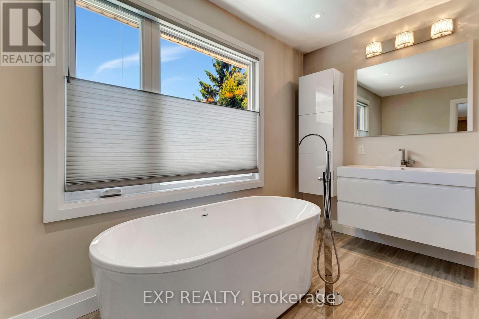 1399 Winterberry Drive, Burlington, Ontario  L7P 4T3 - Photo 29 - W12181569