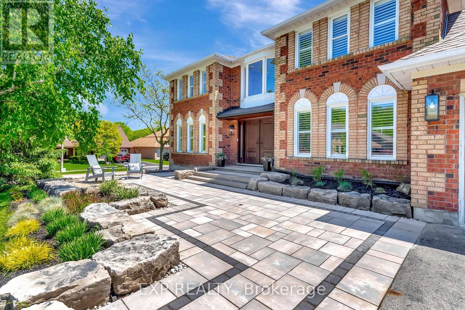 1399 Winterberry Drive, Burlington, Ontario  L7P 4T3 - Photo 3 - W12181569