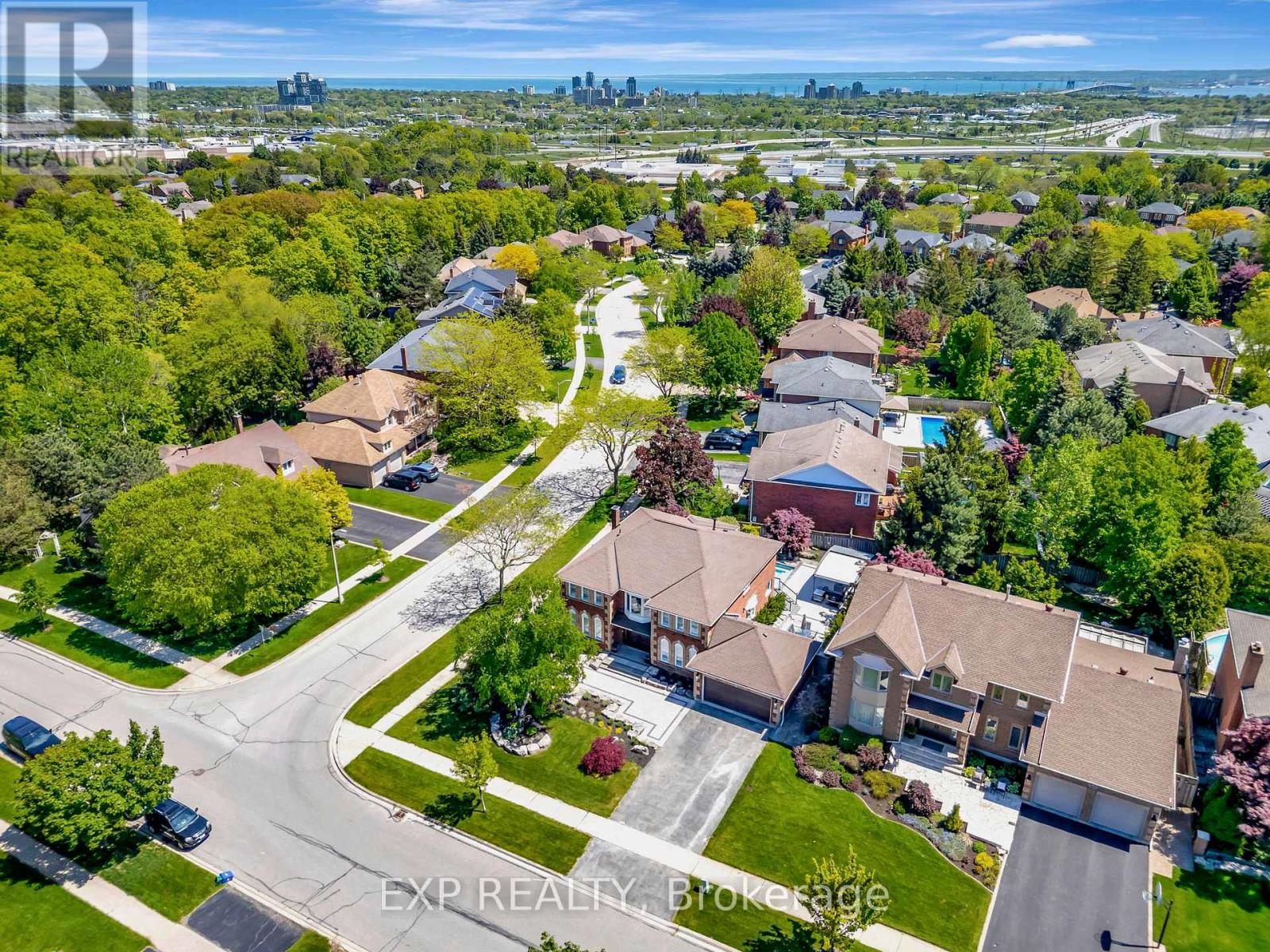 1399 Winterberry Drive, Burlington, Ontario  L7P 4T3 - Photo 50 - W12181569