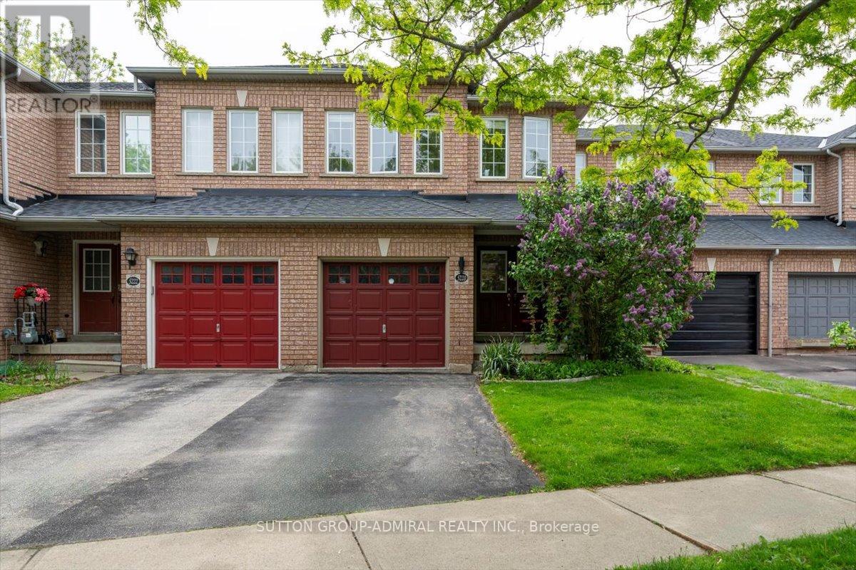 5220 Thornburn Drive, Burlington, Ontario  L7L 6R4 - Photo 1 - W12181574