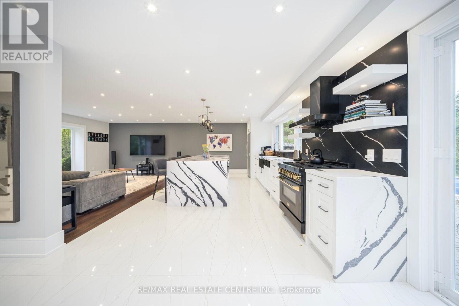 7 Heather Place, Brampton, Ontario  L6S 1E7 - Photo 13 - W12181608