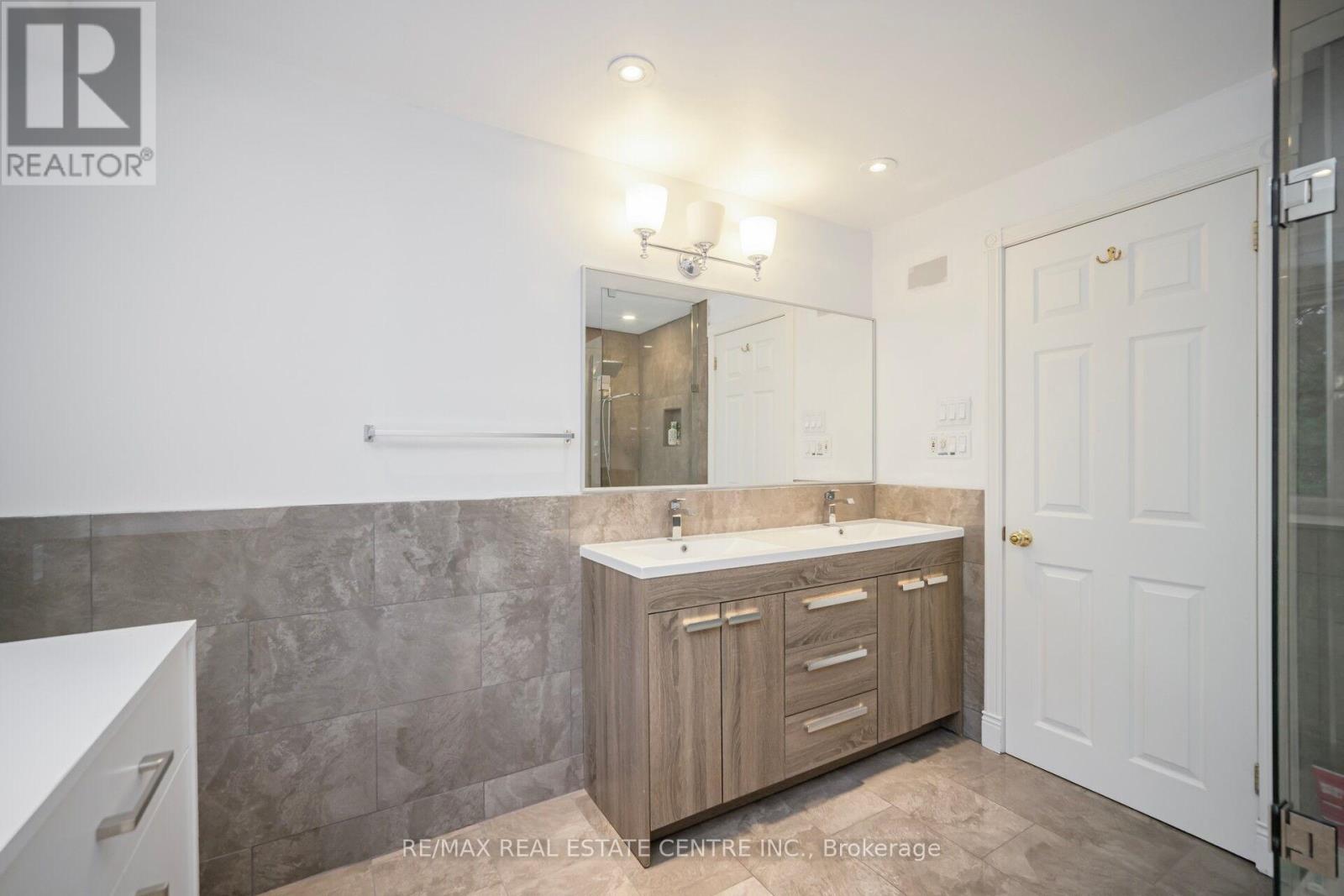 7 Heather Place, Brampton, Ontario  L6S 1E7 - Photo 29 - W12181608