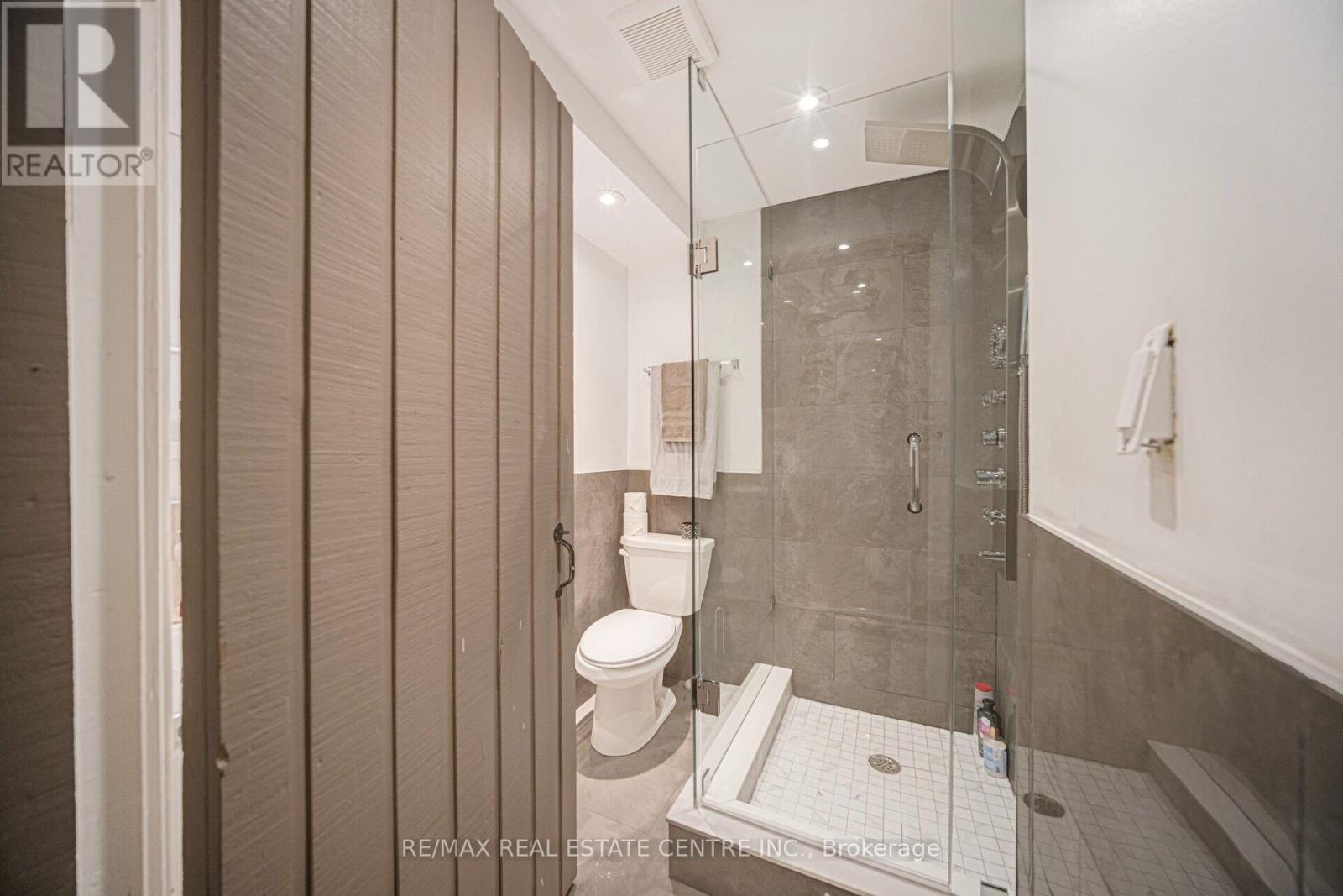 7 Heather Place, Brampton, Ontario  L6S 1E7 - Photo 44 - W12181608