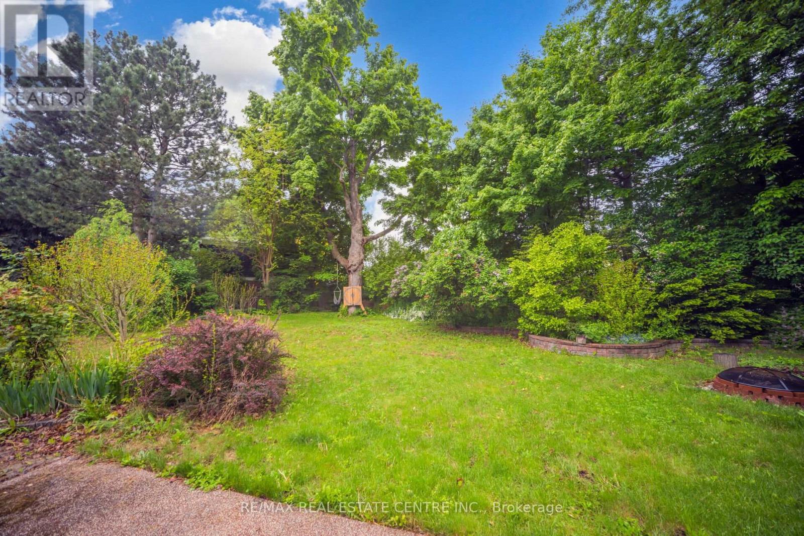 7 Heather Place, Brampton, Ontario  L6S 1E7 - Photo 49 - W12181608