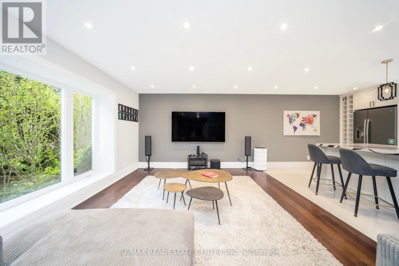 7 Heather Place, Brampton, Ontario  L6S 1E7 - Photo 8 - W12181608