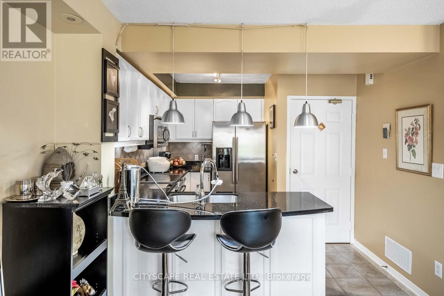 7 - 3055 Elmcreek Road, Mississauga, Ontario  L5B 4J9 - Photo 11 - W12181618