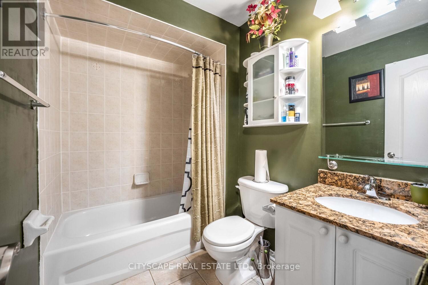 7 - 3055 Elmcreek Road, Mississauga, Ontario  L5B 4J9 - Photo 15 - W12181618