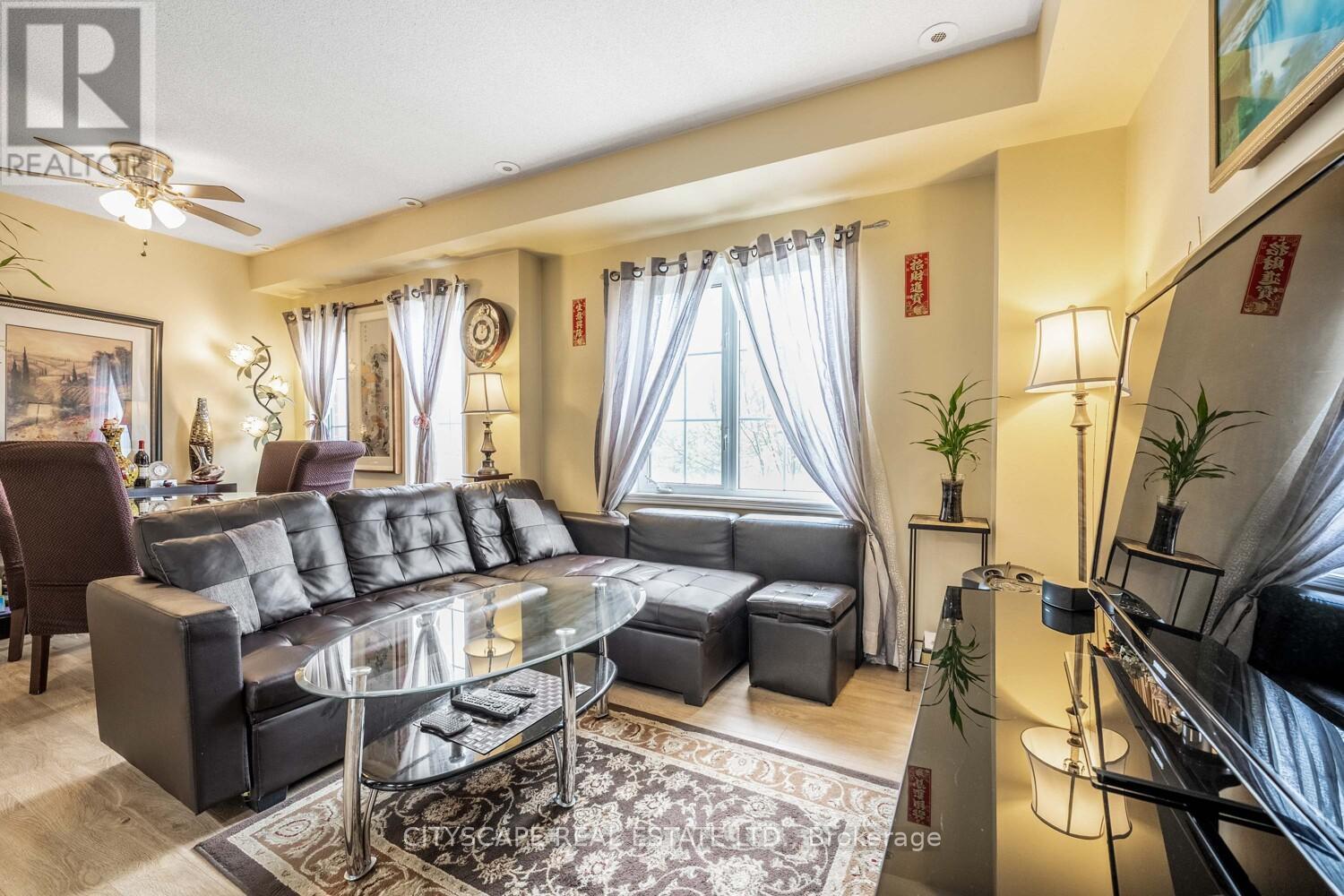 7 - 3055 Elmcreek Road, Mississauga, Ontario  L5B 4J9 - Photo 6 - W12181618