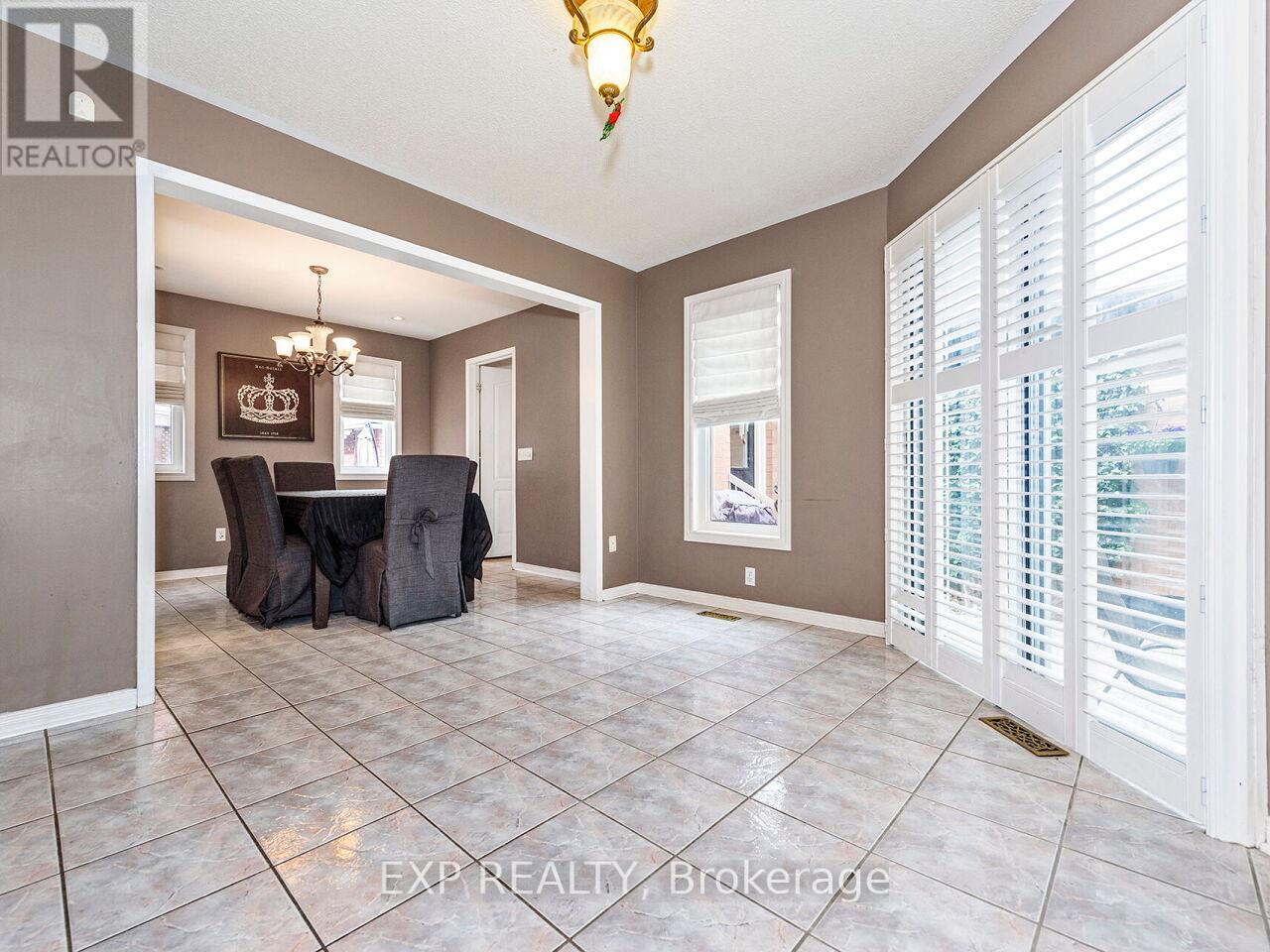 2460 Sixth Line, Oakville (Ro River Oaks), Ontario  L6H 5Z8 - Photo 17 - W12181625