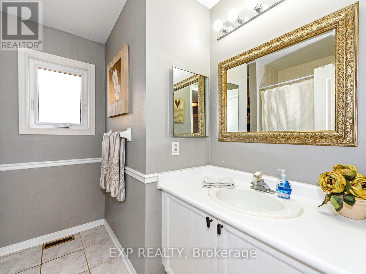 2460 Sixth Line, Oakville, Ontario  L6H 5Z8 - Photo 26 - W12181625