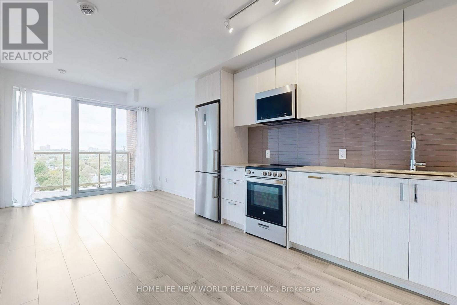 814 - 1787 St Clair Avenue W, Toronto, Ontario  M6N 0B7 - Photo 10 - W12181629