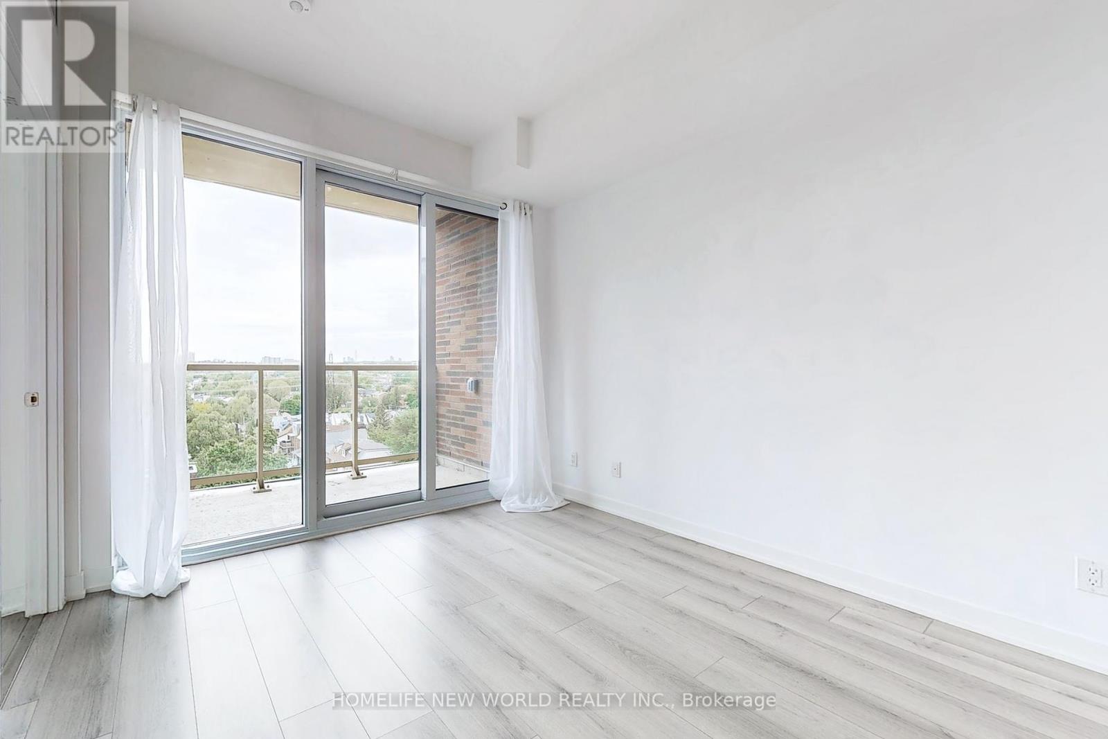 814 - 1787 St Clair Avenue W, Toronto, Ontario  M6N 0B7 - Photo 4 - W12181629