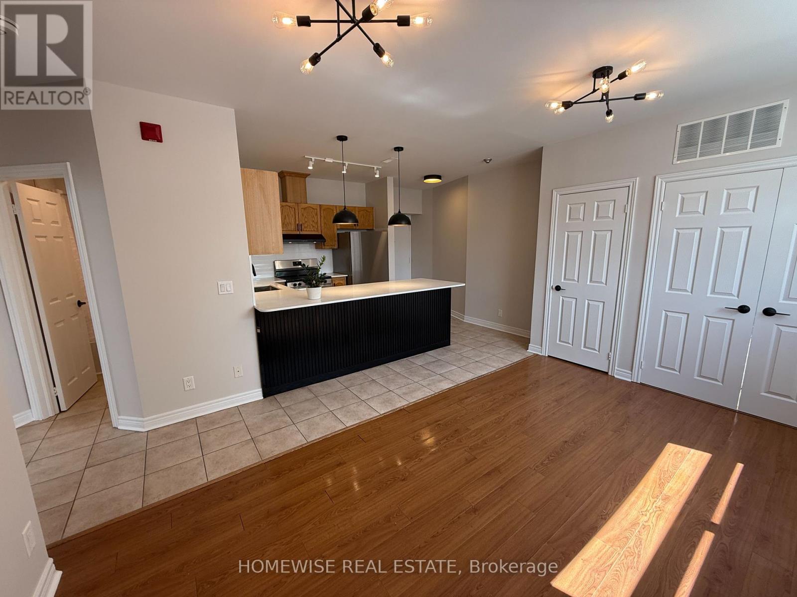1 - 3635 Dundas Street W, Toronto (Runnymede-Bloor West Village), Ontario  M6S 2T2 - Photo 10 - W12181641