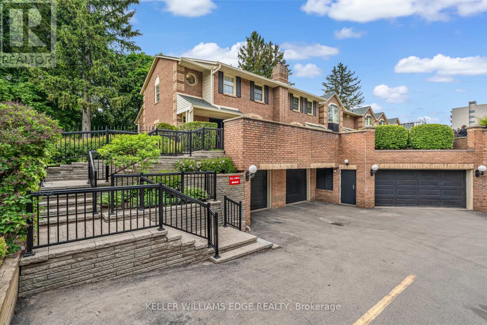 5 - 955 King Road, Burlington, Ontario  L7T 4J6 - Photo 3 - W12181648