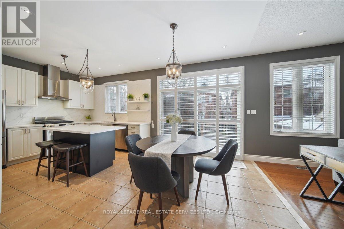 2313 Blue Oak Circle, Oakville, Ontario  L6M 5J3 - Photo 17 - W12181668