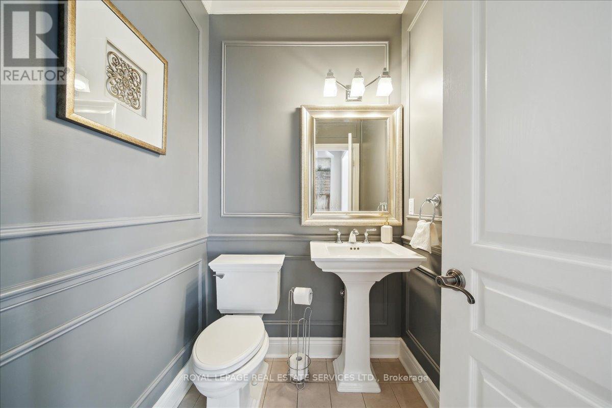 2313 Blue Oak Circle, Oakville, Ontario  L6M 5J3 - Photo 24 - W12181668