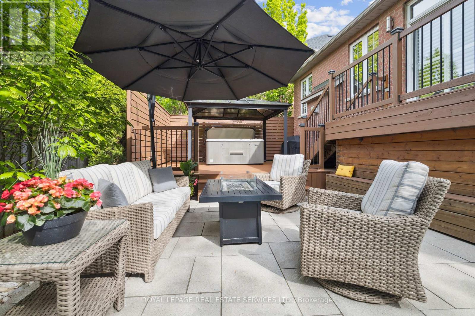 2313 Blue Oak Circle, Oakville, Ontario  L6M 5J3 - Photo 4 - W12181668