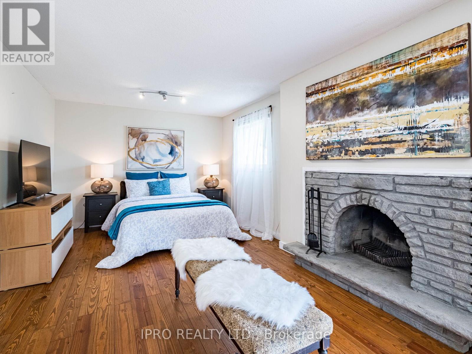 3525 Burningelm Crescent, Mississauga, Ontario  L4Y 3L2 - Photo 24 - W12181679