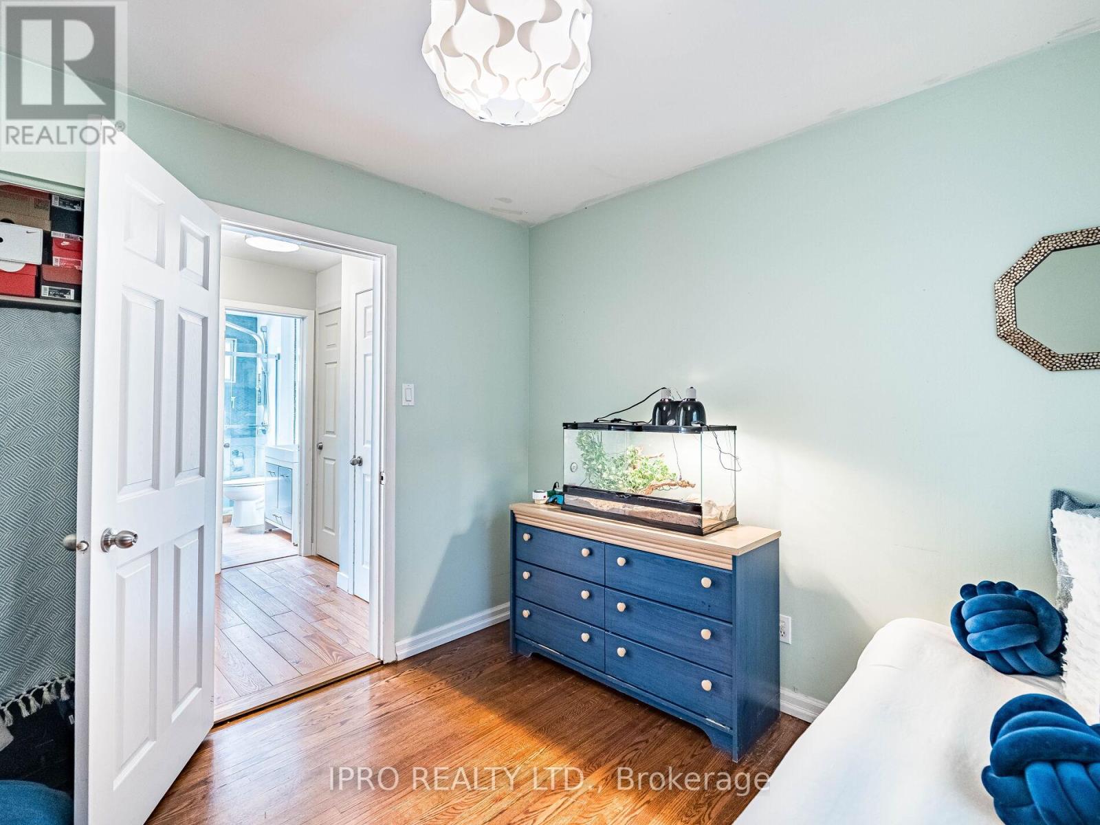 3525 Burningelm Crescent, Mississauga (Applewood), Ontario  L4Y 3L2 - Photo 30 - W12181679
