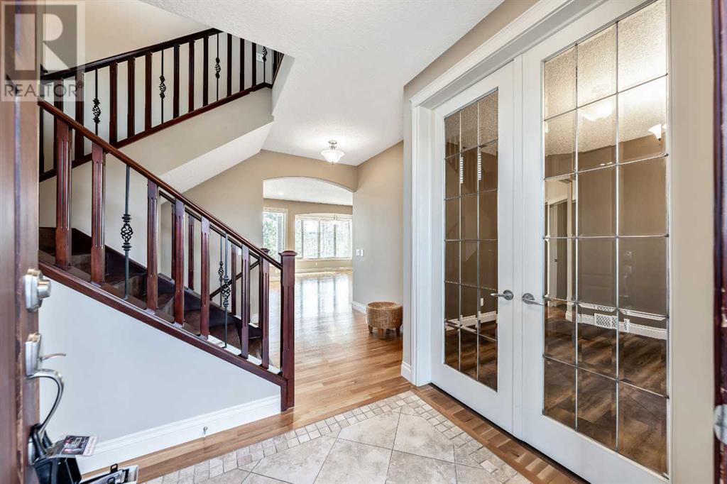 Property at 599 Evergreen Circle SW image 3