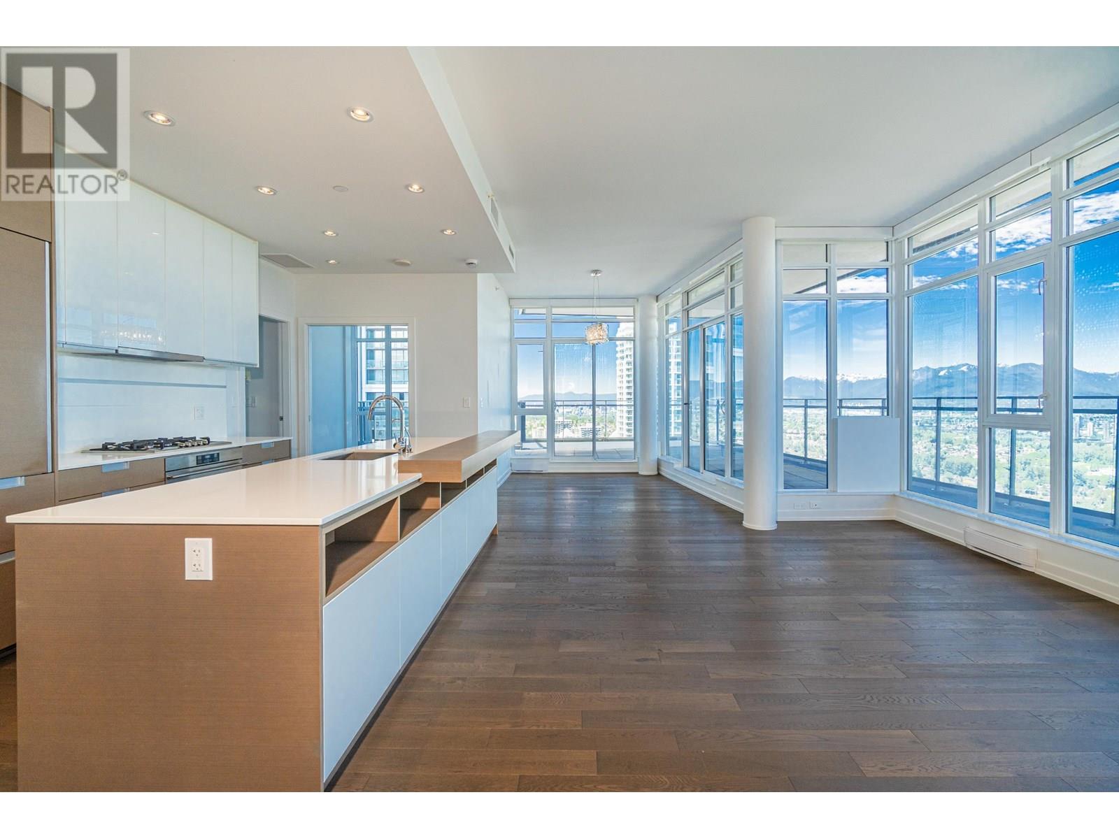 Property at 3802 4688 KINGSWAY image 3
