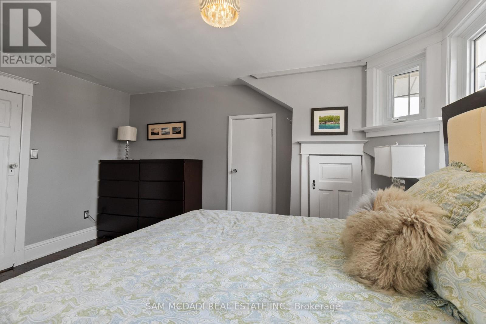 44 Mississauga Road N, Mississauga (Port Credit), Ontario  L5H 2H8 - Photo 18 - W12105777