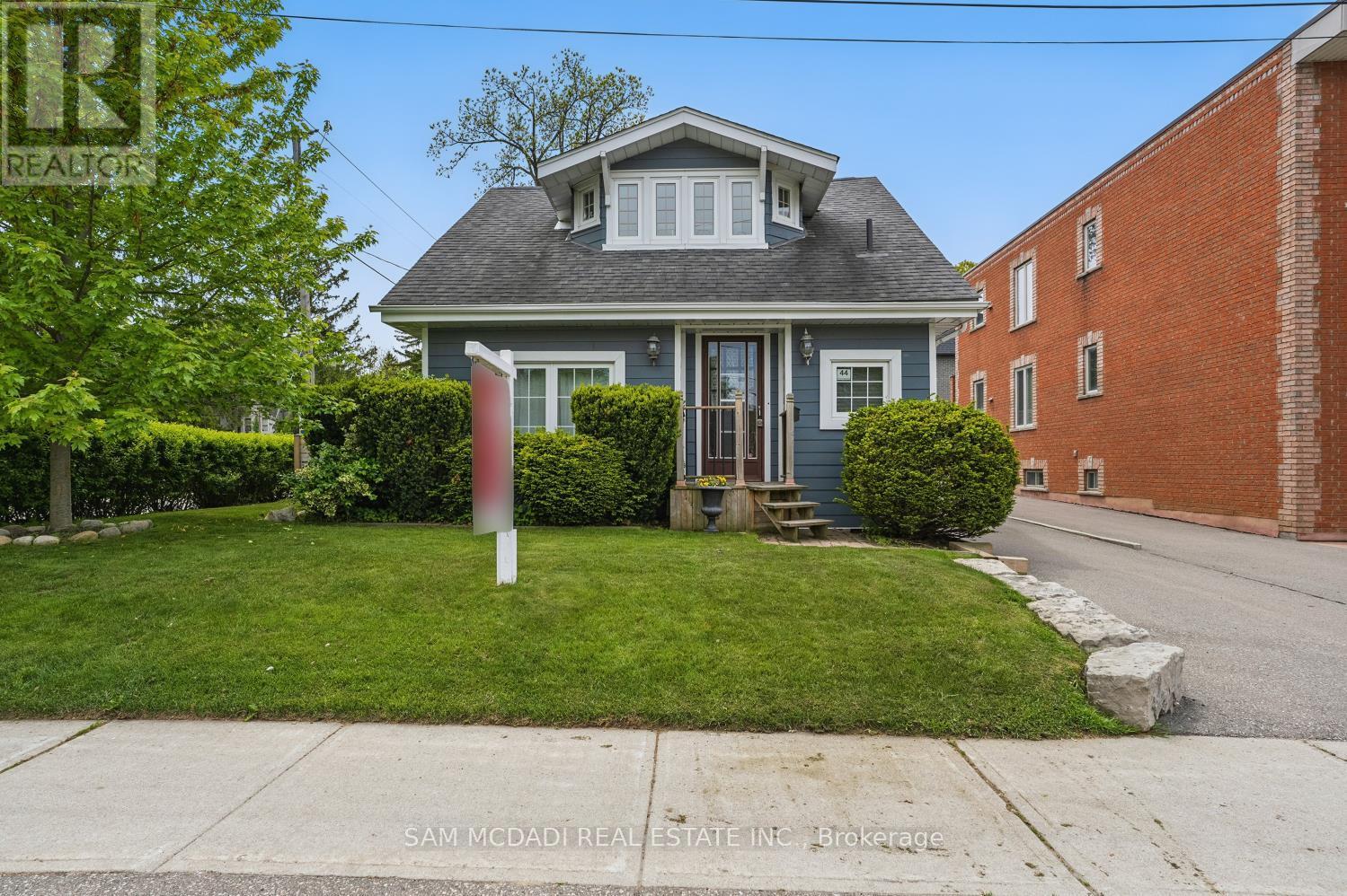 Property at 44 MISSISSAUGA ROAD N image 2