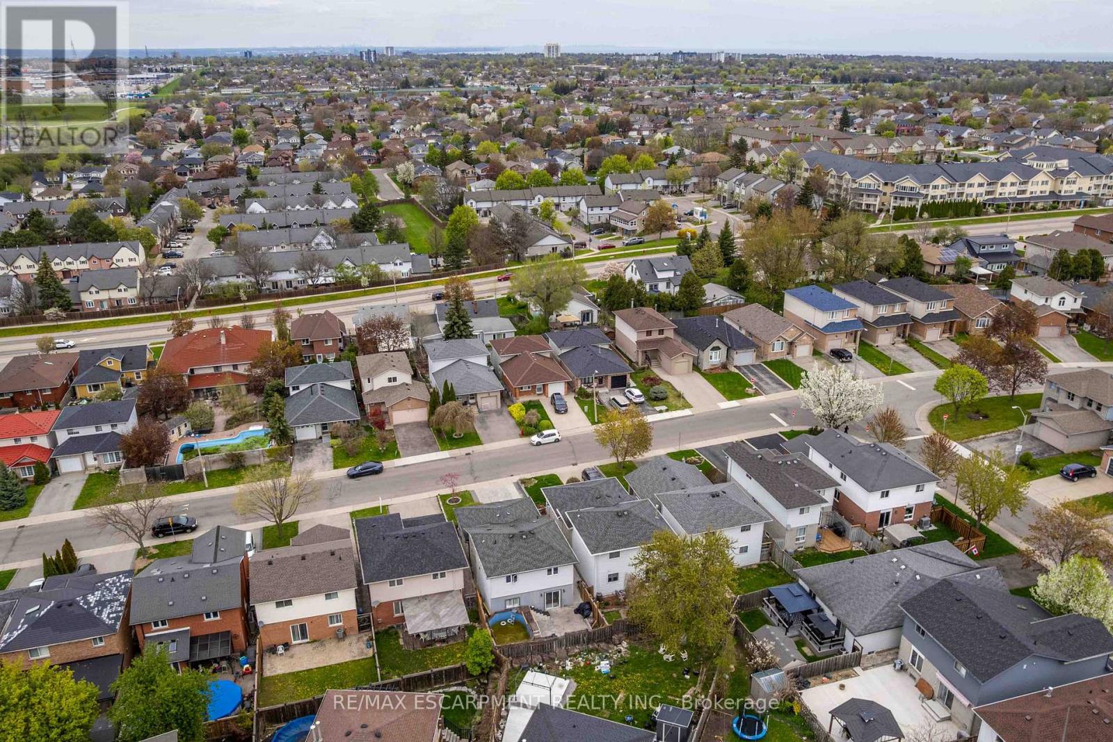 304 Acadia Drive, Hamilton, Ontario  L8W 3L1 - Photo 46 - X12181571