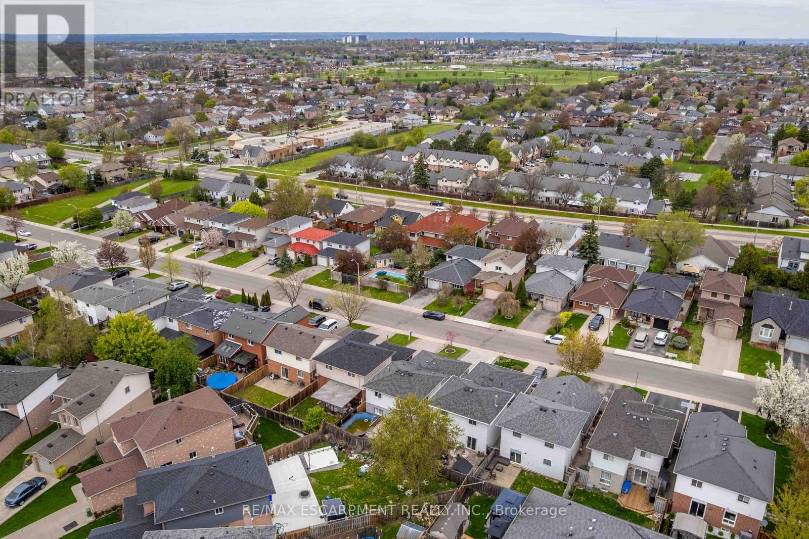 304 Acadia Drive, Hamilton, Ontario  L8W 3L1 - Photo 47 - X12181571