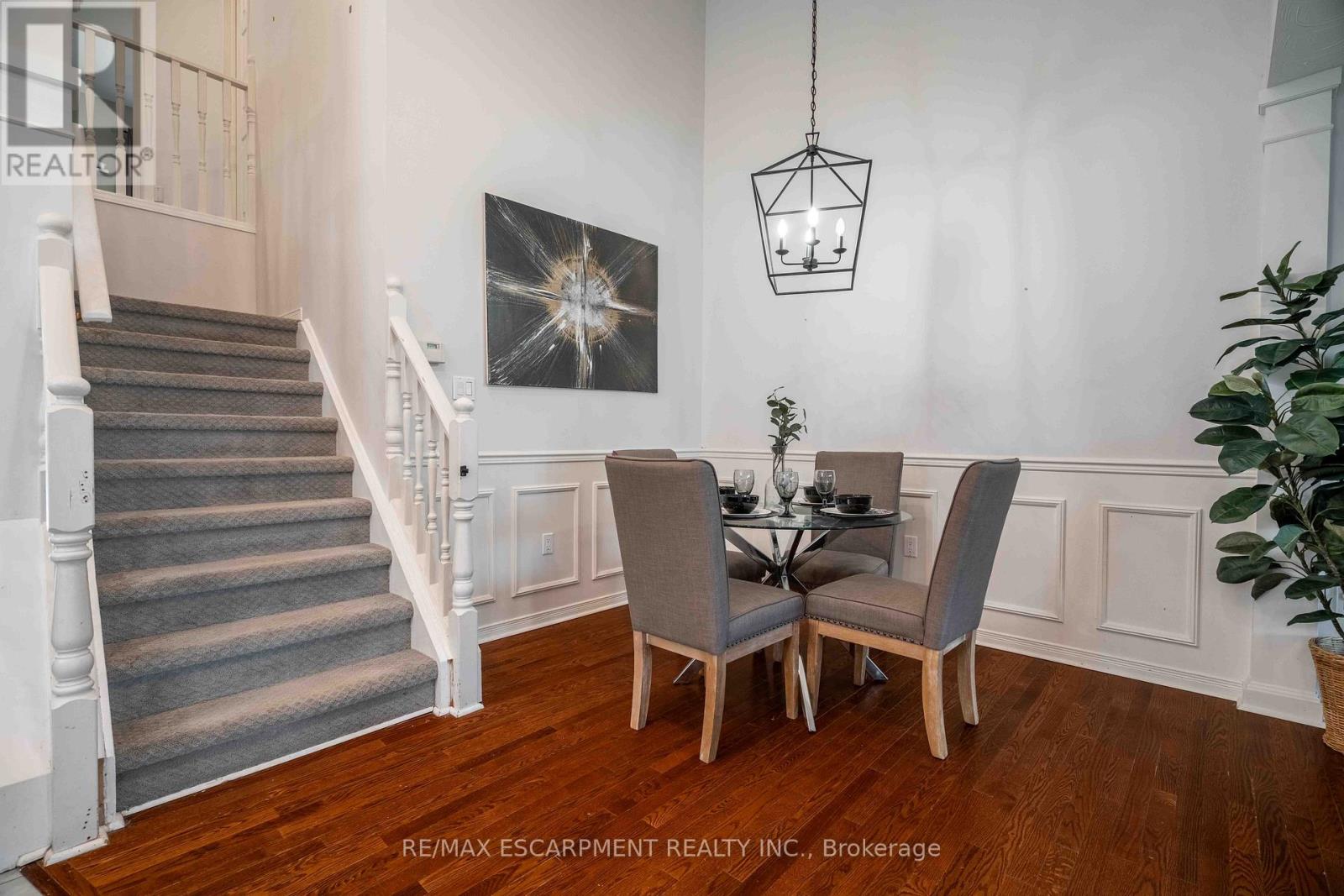 304 Acadia Drive, Hamilton, Ontario  L8W 3L1 - Photo 9 - X12181571