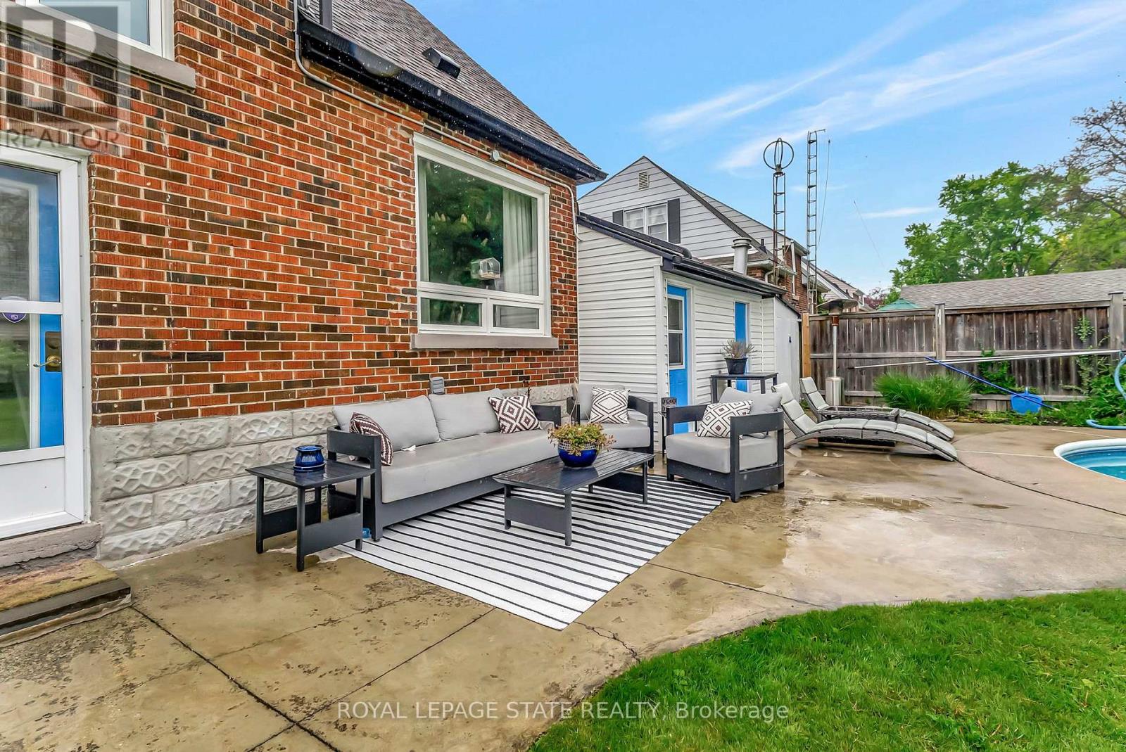 57 West 4th Street, Hamilton (Bonnington), Ontario  L9C 3M5 - Photo 34 - X12181590