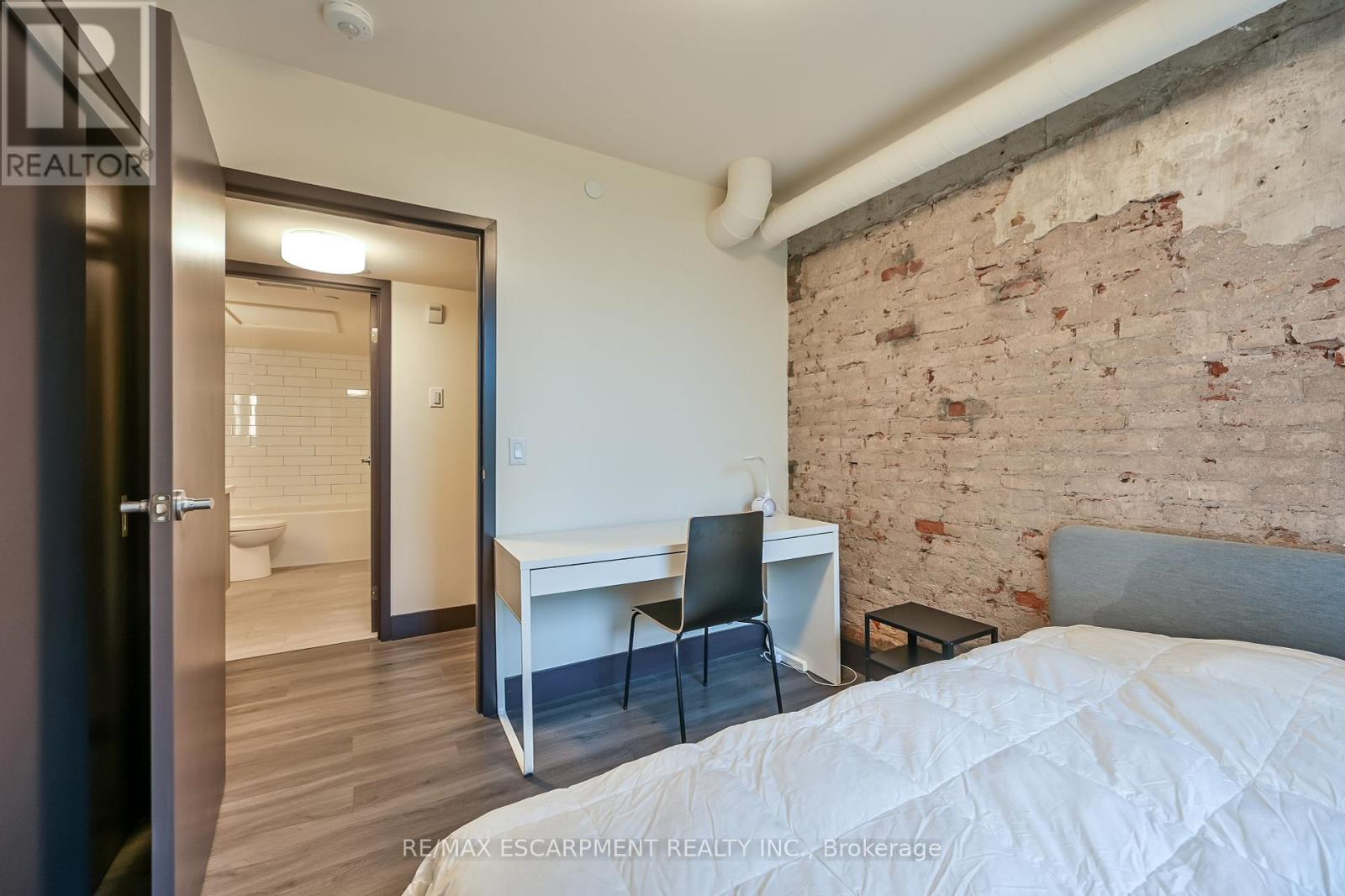 401 - 121 King Street E, Hamilton (Beasley), Ontario  L8N 1A9 - Photo 13 - X12181596