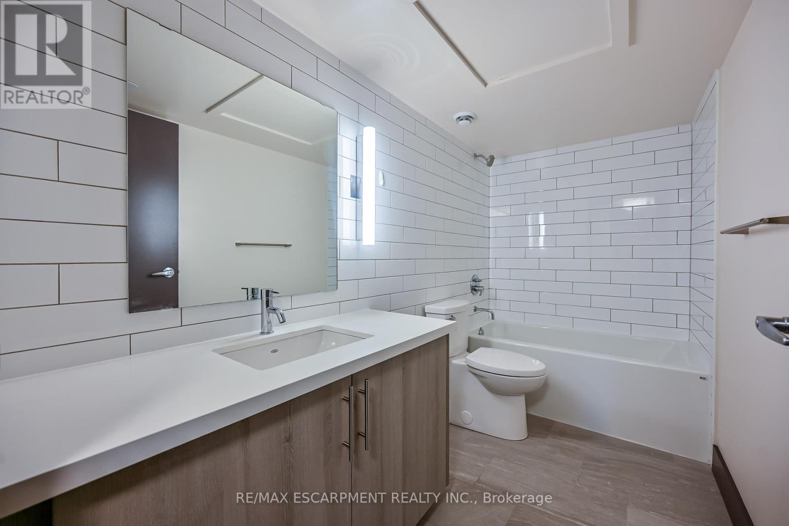 401 - 121 King Street E, Hamilton, Ontario  L8N 1A9 - Photo 14 - X12181596