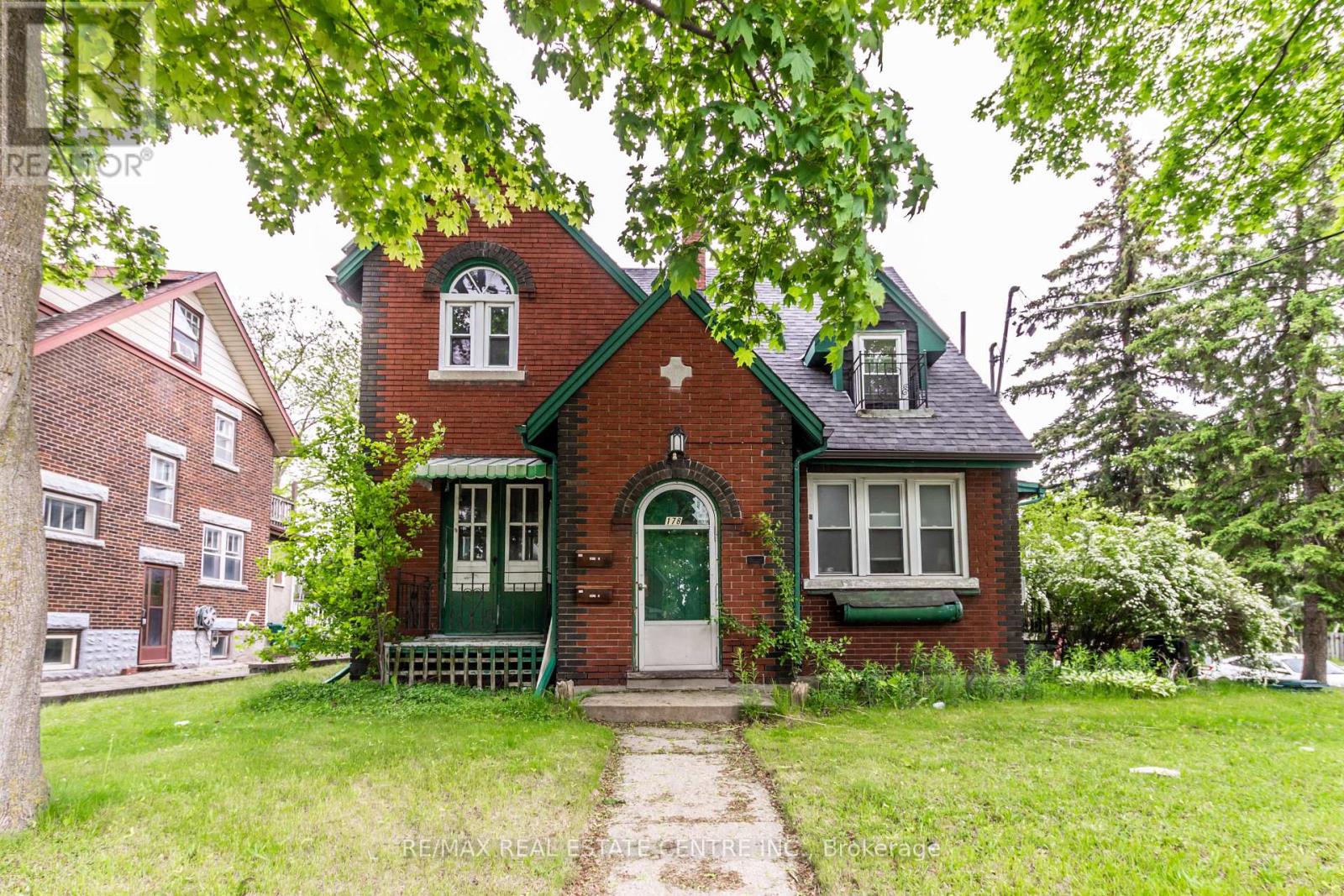 178 Erb Street W, Waterloo, Ontario  N2L 1V3 - Photo 1 - X12181610
