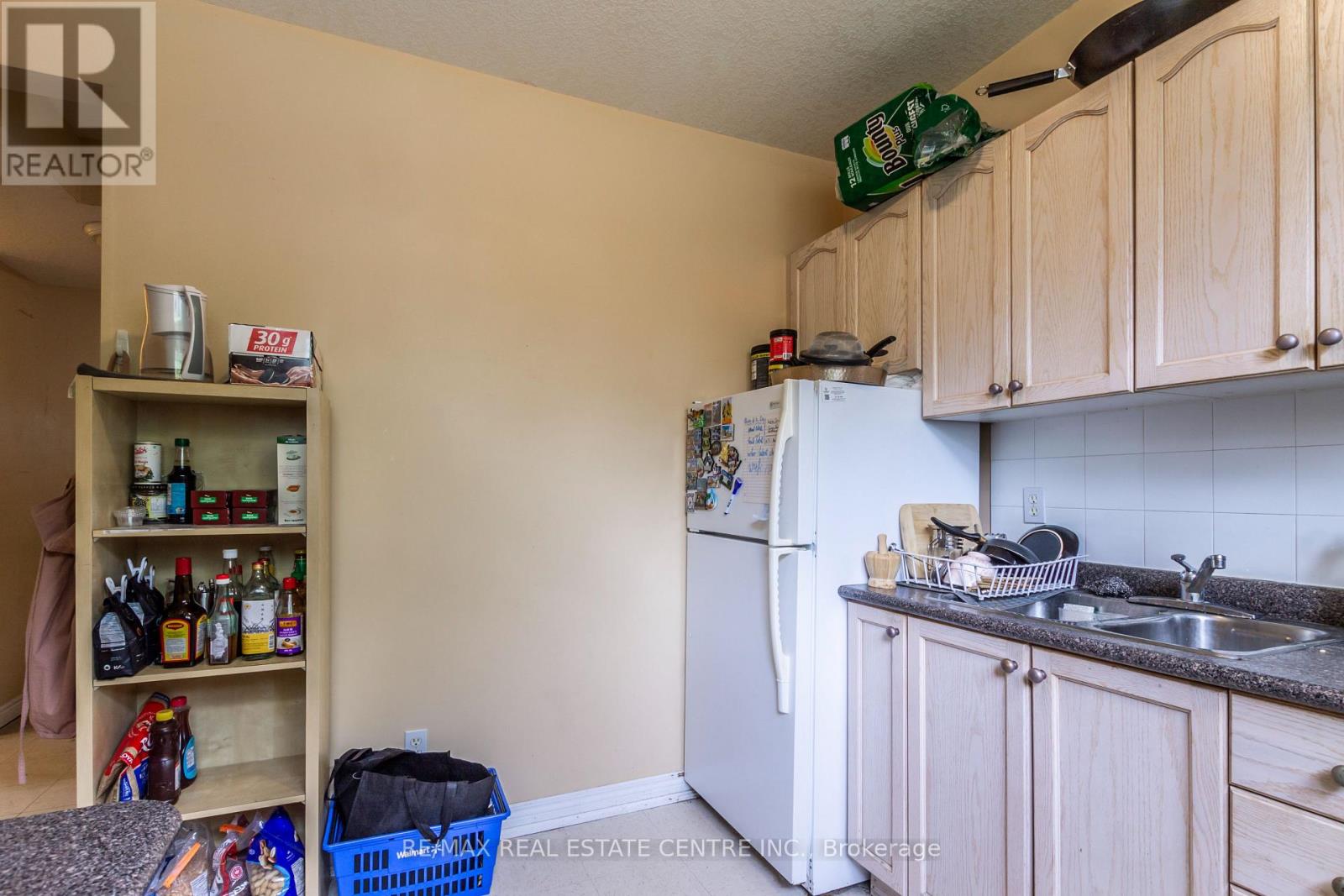 178 Erb Street W, Waterloo, Ontario  N2L 1V3 - Photo 13 - X12181610