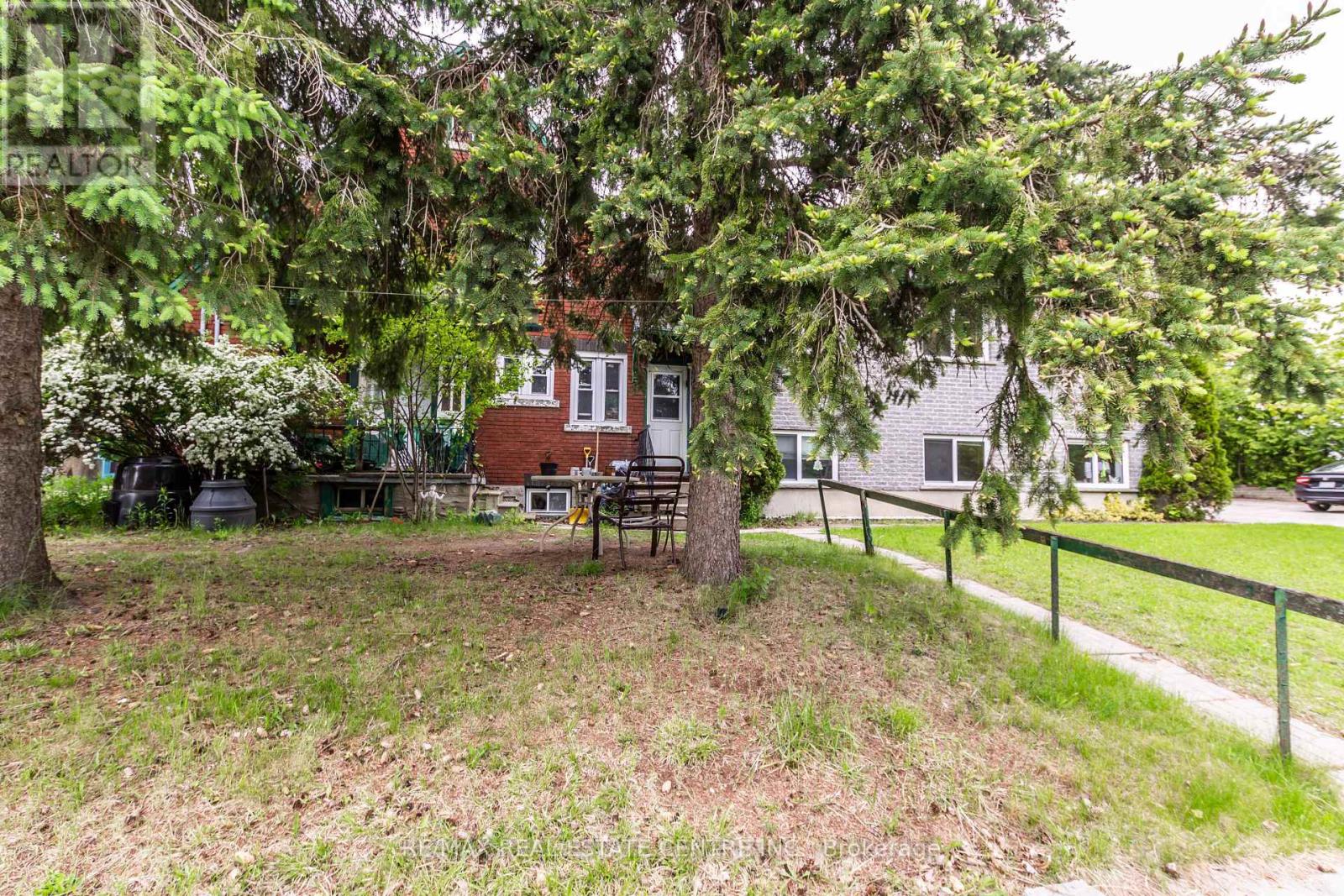 178 Erb Street W, Waterloo, Ontario  N2L 1V3 - Photo 20 - X12181610