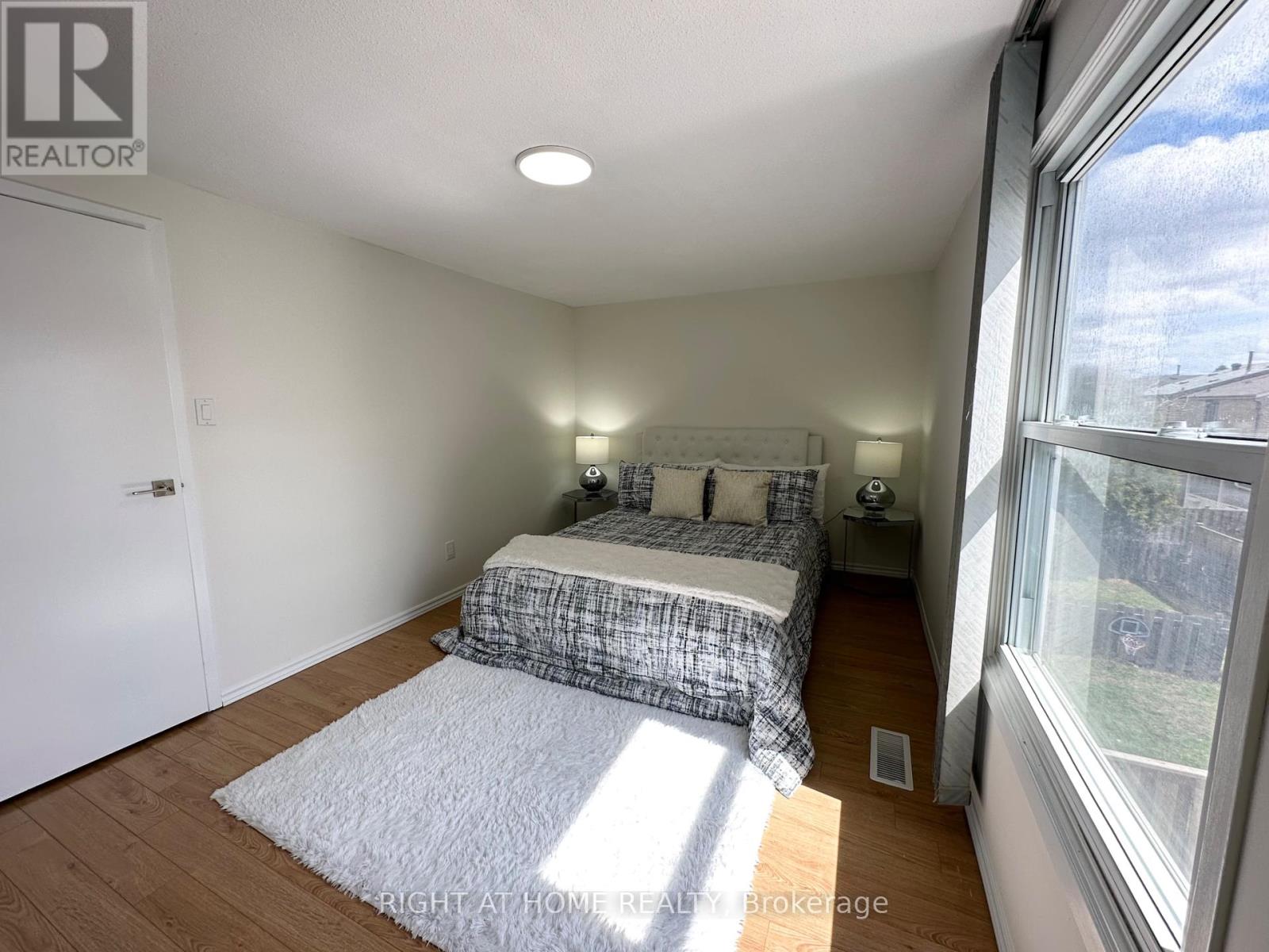 63 Spyglass Hill Road, Vaughan, Ontario  L4K 2K6 - Photo 12 - N12085325