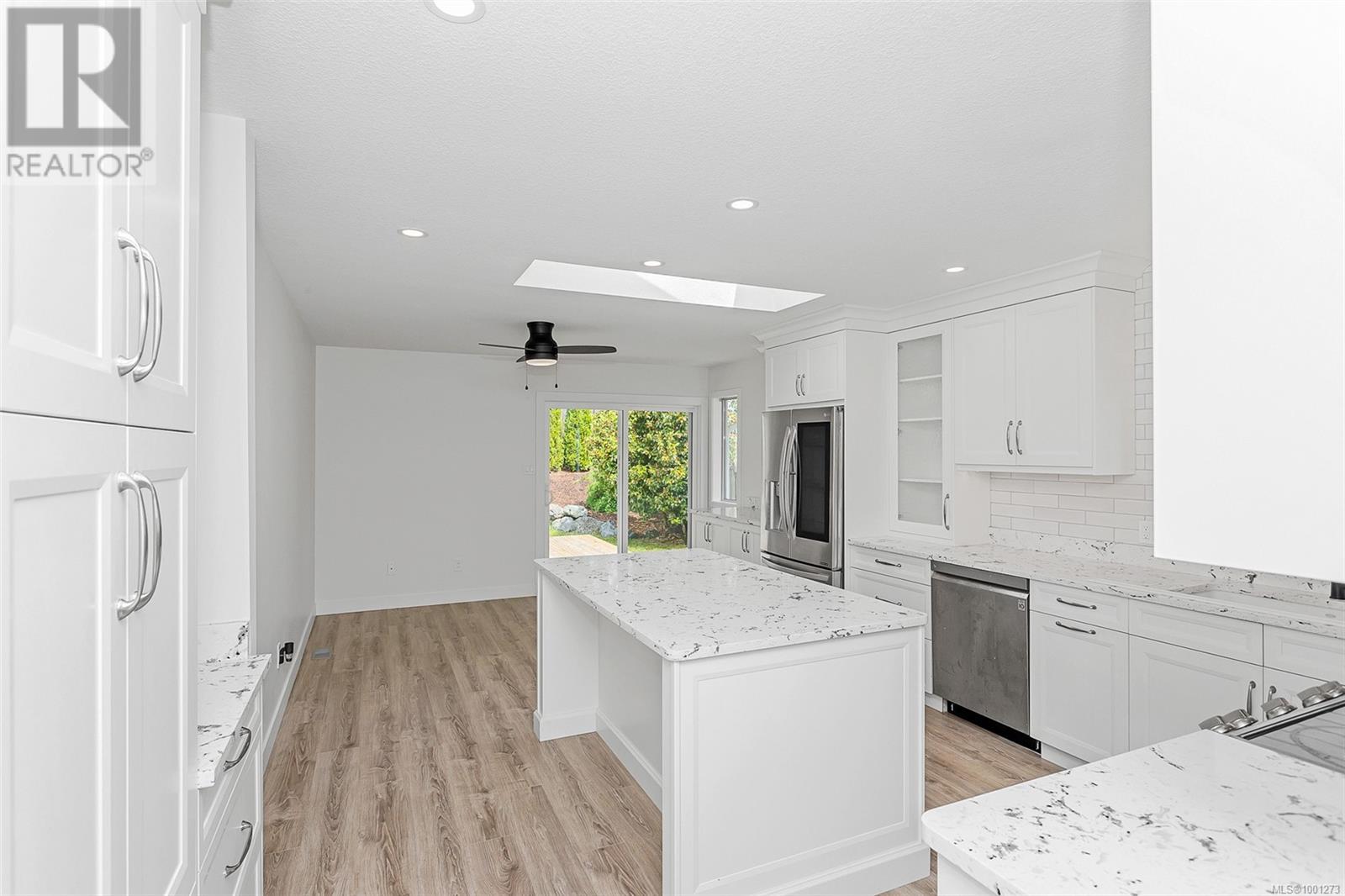 5125 Carol Pl, Nanaimo, British Columbia  V9T 5Z3 - Photo 6 - 1001273