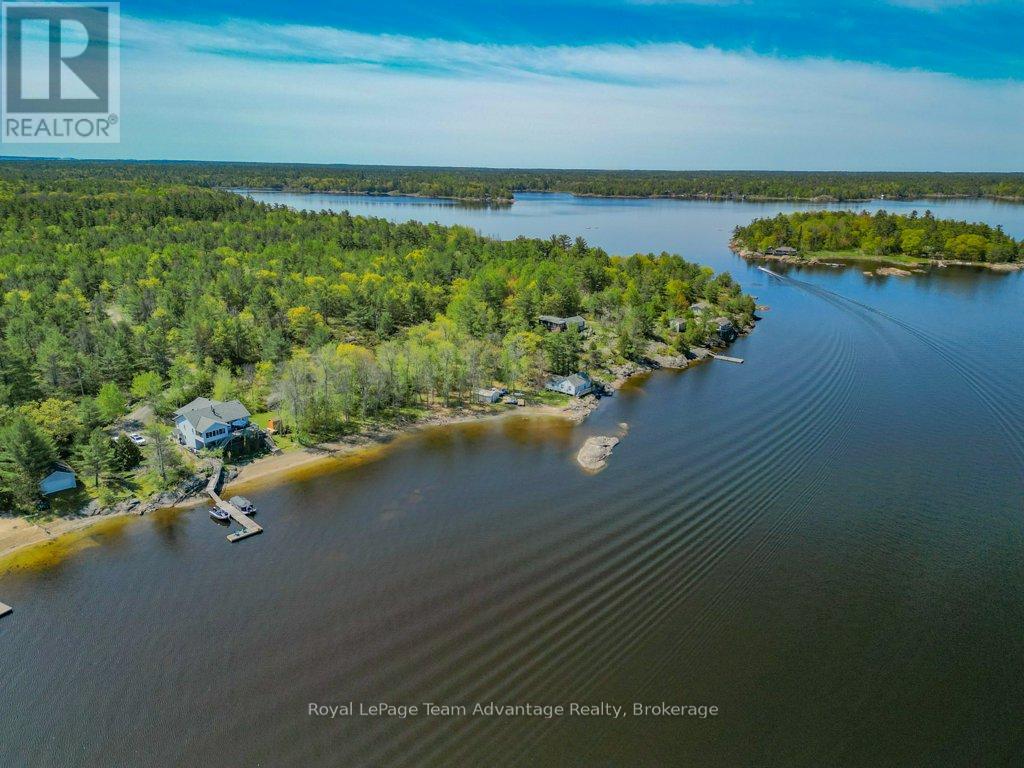 56 Granite Road N, The Archipelago, Ontario  P0G 1K0 - Photo 2 - X12014787