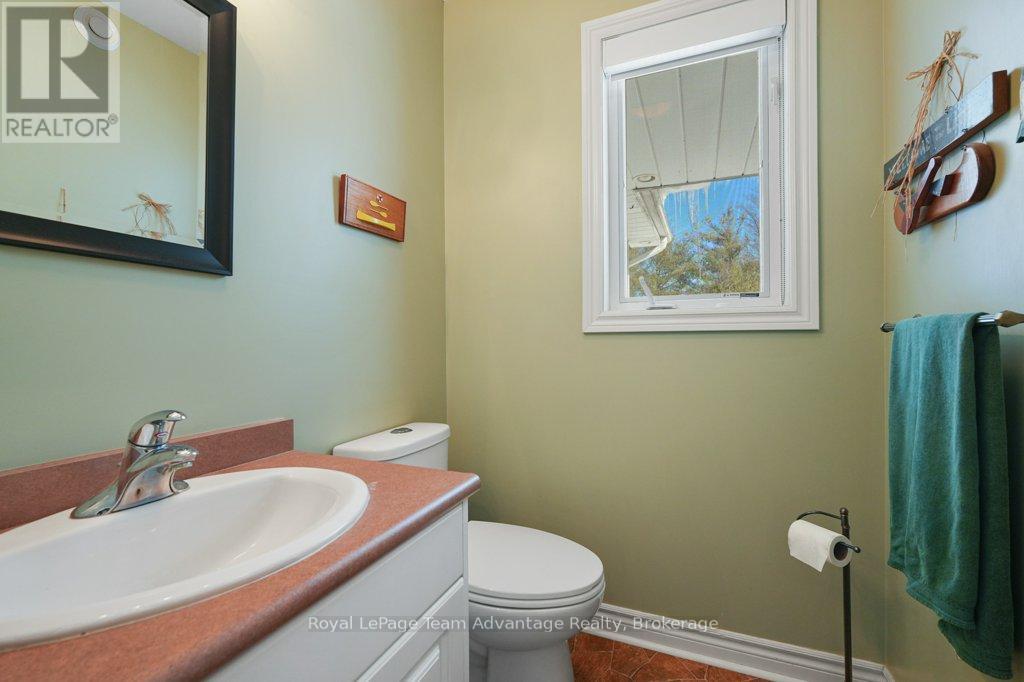 56 Granite Road N, The Archipelago, Ontario P0G 1K0 - Photo 17 - X12014787