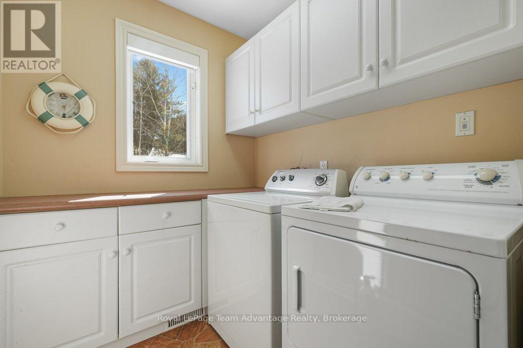 56 Granite Road N, The Archipelago, Ontario  P0G 1K0 - Photo 18 - X12014787