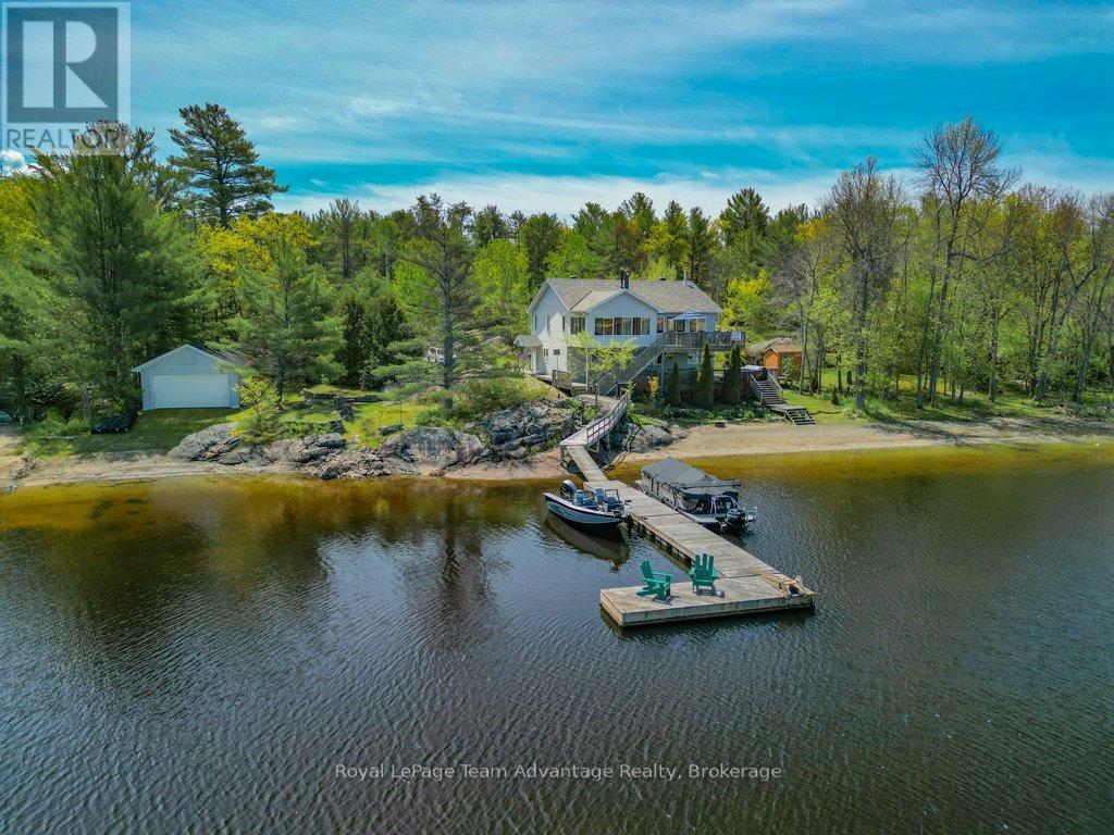 56 Granite Road N, The Archipelago, Ontario  P0G 1K0 - Photo 1 - X12014787