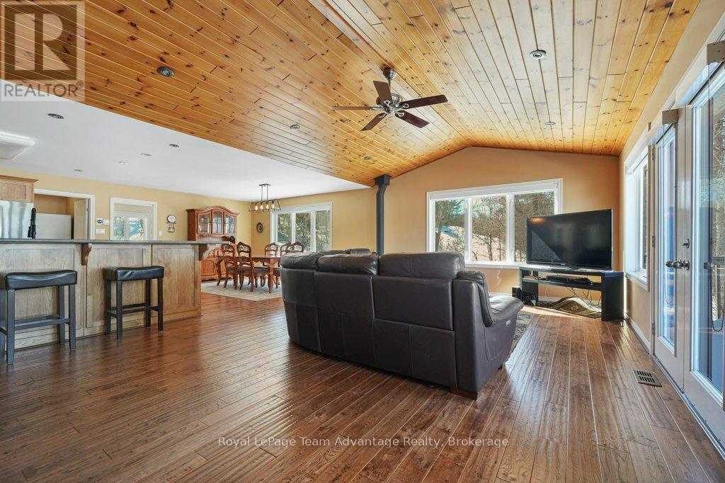 56 Granite Road N, The Archipelago, Ontario  P0G 1K0 - Photo 11 - X12014787