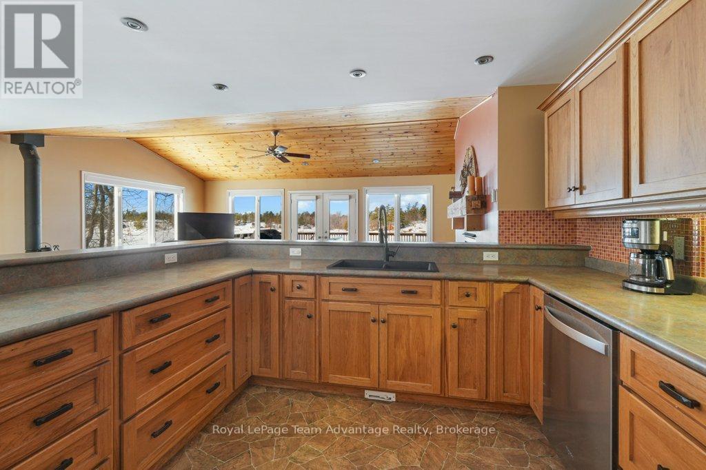 56 Granite Road N, The Archipelago, Ontario P0G 1K0 - Photo 9 - X12014787